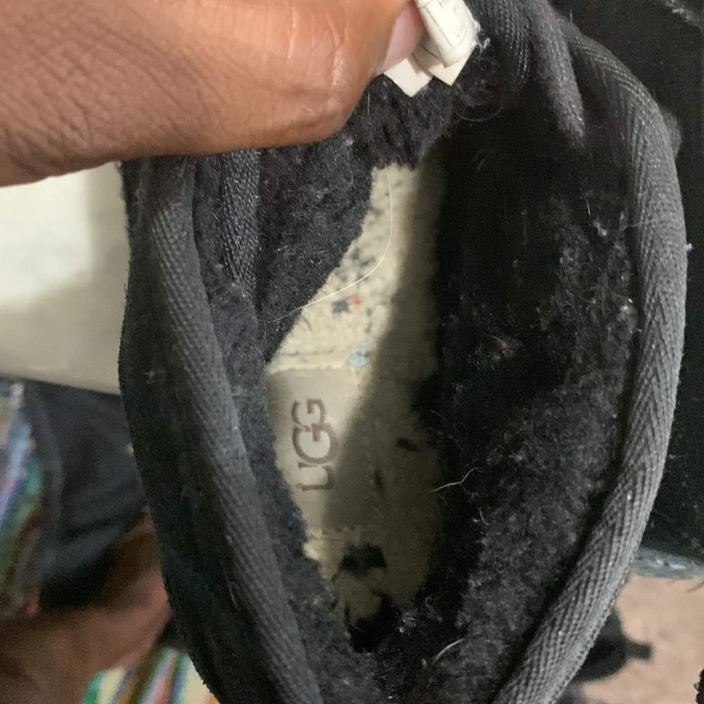 Black uggs - Picture 7 of 11